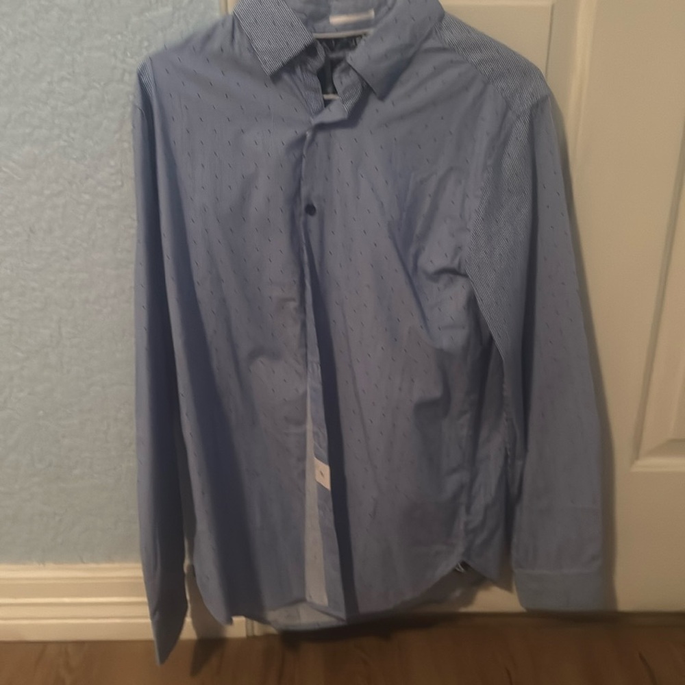 Men’s button down long sleeve shirt